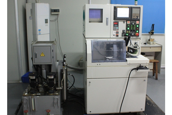 ultra precision cnc machining center